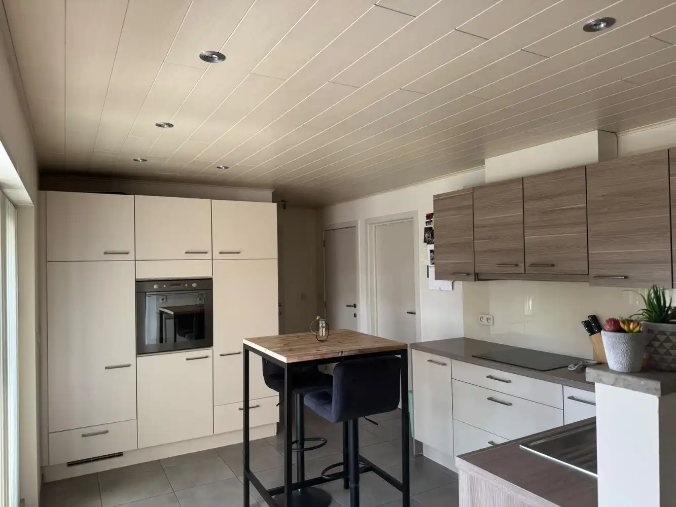 Appartement met 2 slaapkamers, terras en autostandplaats in centrum Paal foto 7