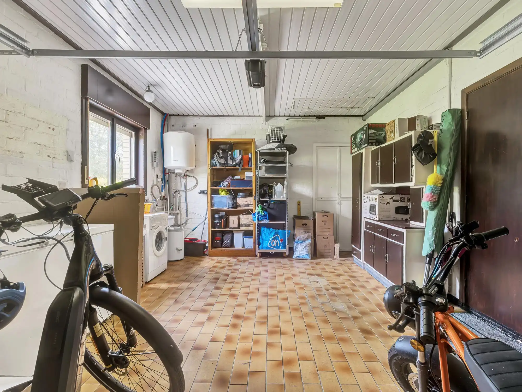 Ruime gezinswoning met tuin foto 16