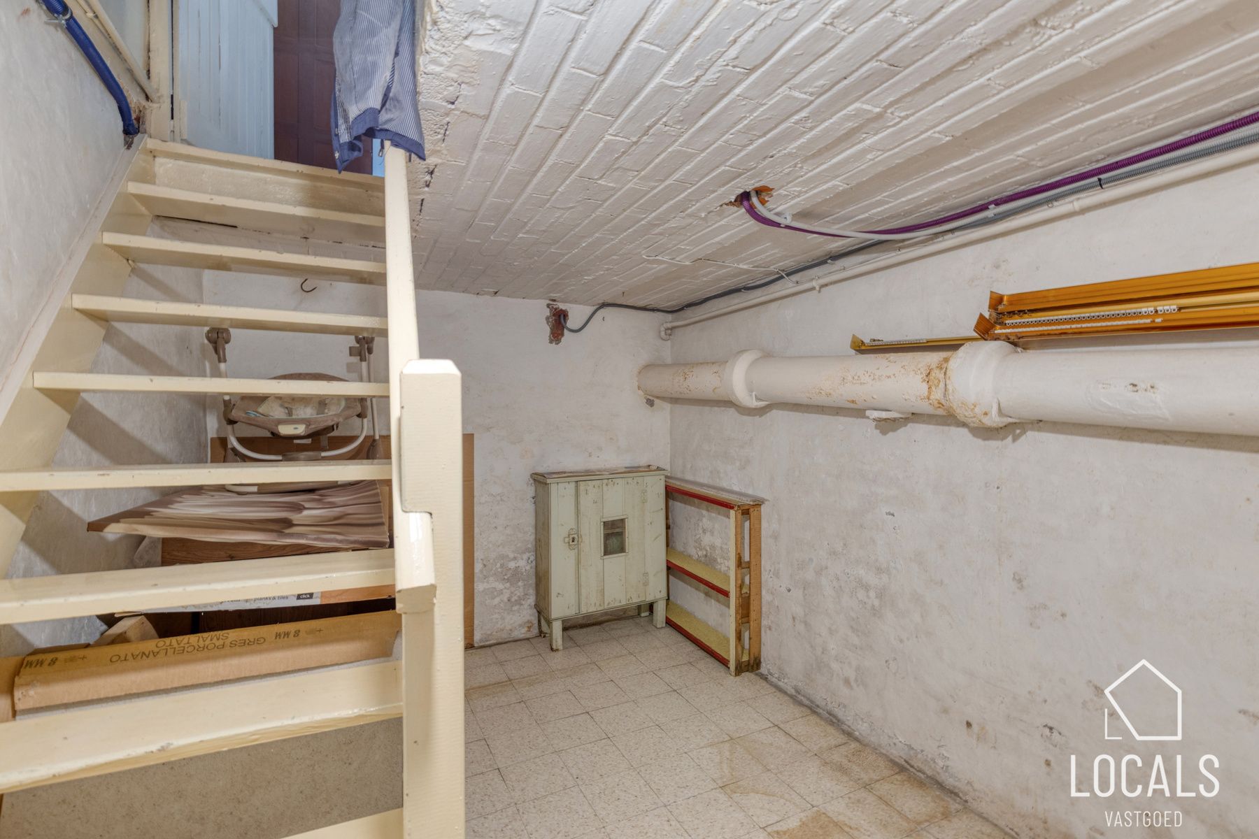 Deels gerenoveerde woning met stadstuin in hartje Ninove foto 9