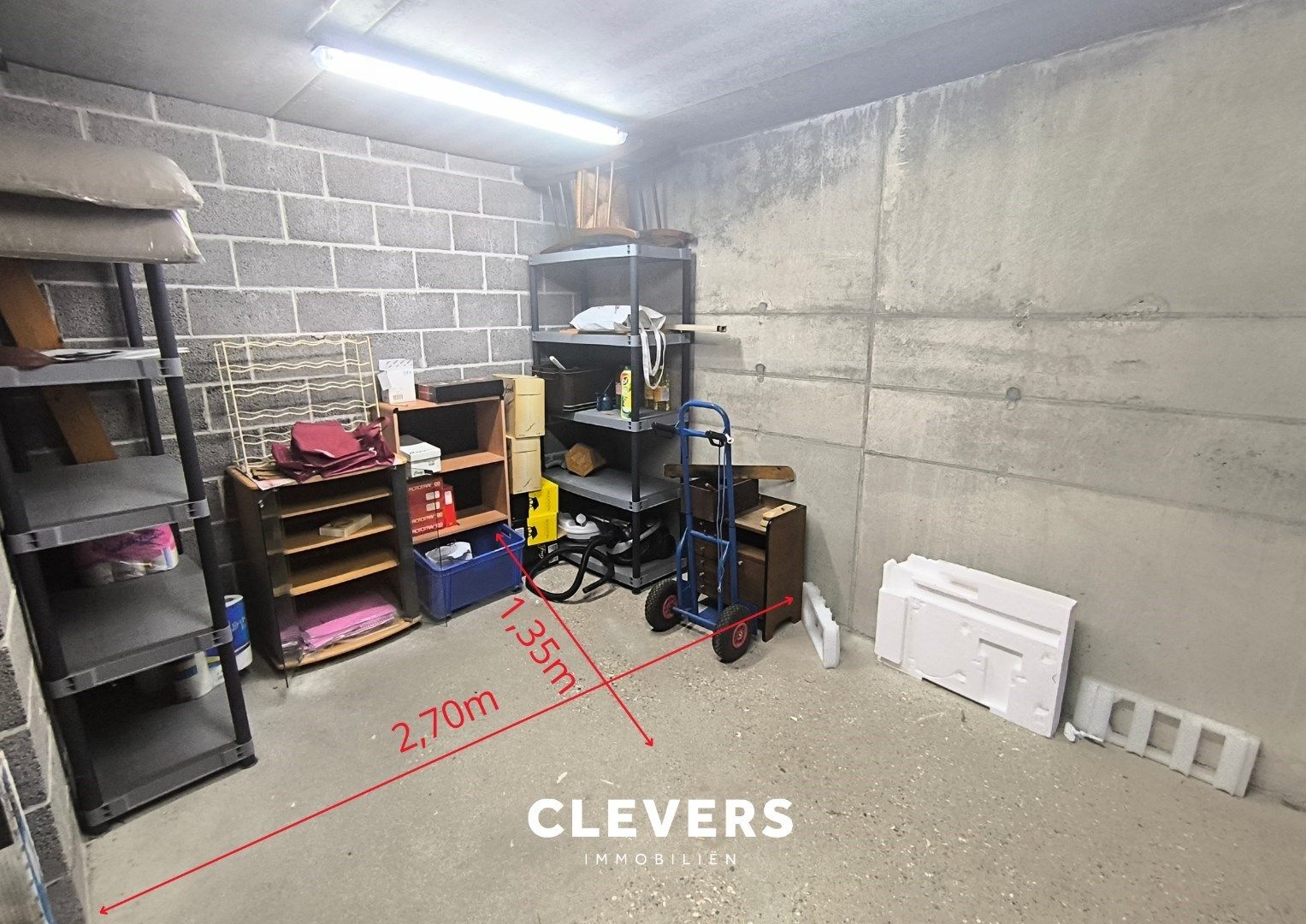 Ruime garagebox met afgesloten fietsenberging foto 5