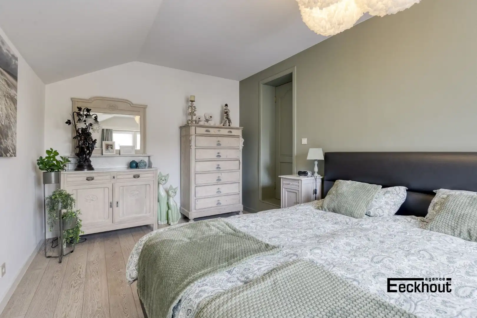 Instapklare woning met handelsruimte en met zonnige tuin! foto 15