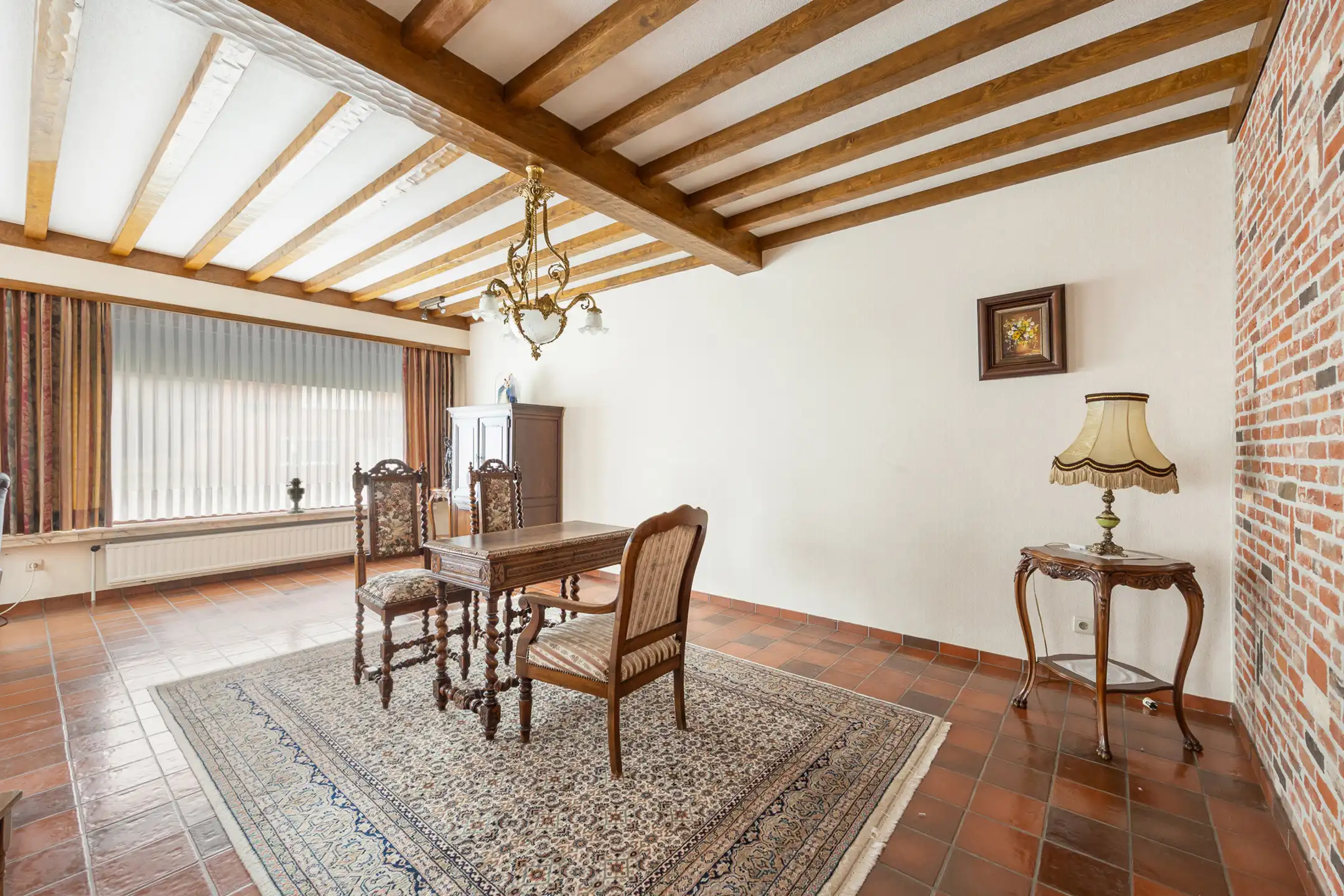 Te renoveren laagbouwwoning met 3 slpk te centrum Lichtaart! foto 4