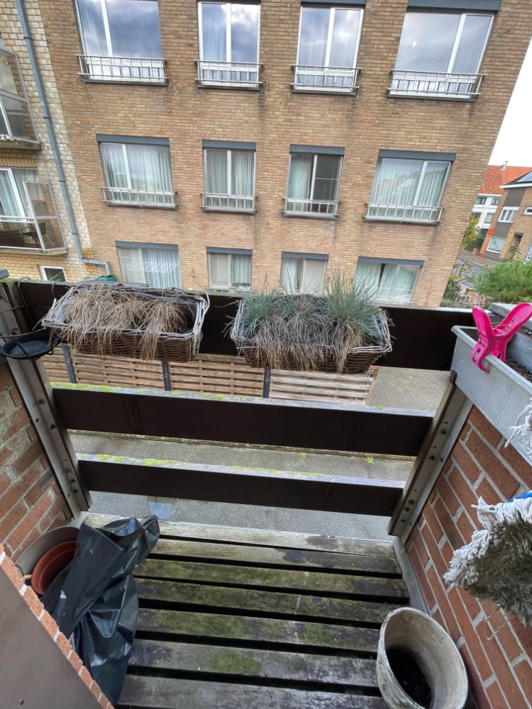 Ongemeubeld appartement met twee slaapkamers en ruime garagebox te Uitkerke. Het appartement ligt in een gebouw zonder lift. foto 7
