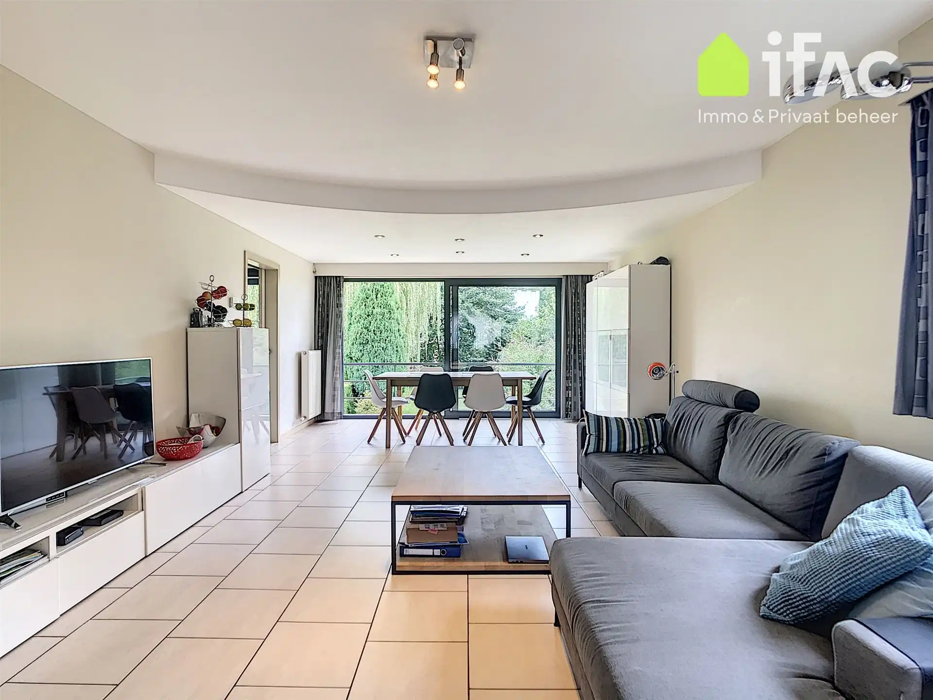 Prachtige duplex met 3 slaapkamers, garage en tuin foto 4