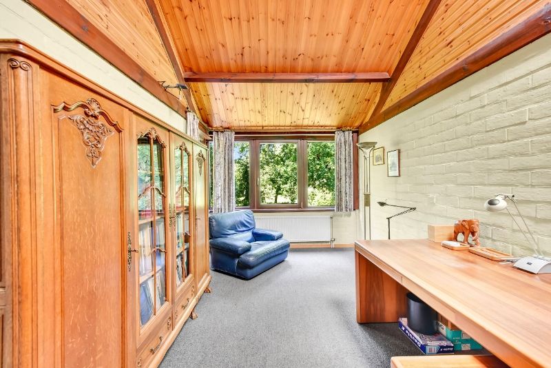 Zeer rustig gelegen villa van 245m² in moderne stijl op 14 are palende aan golfdomein foto 16