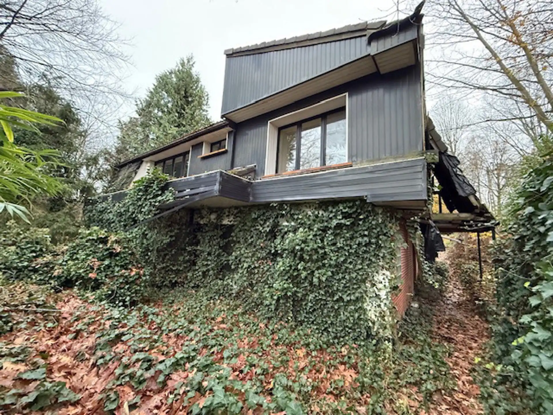 Af te breken woning op een perceel van 8 are foto 5