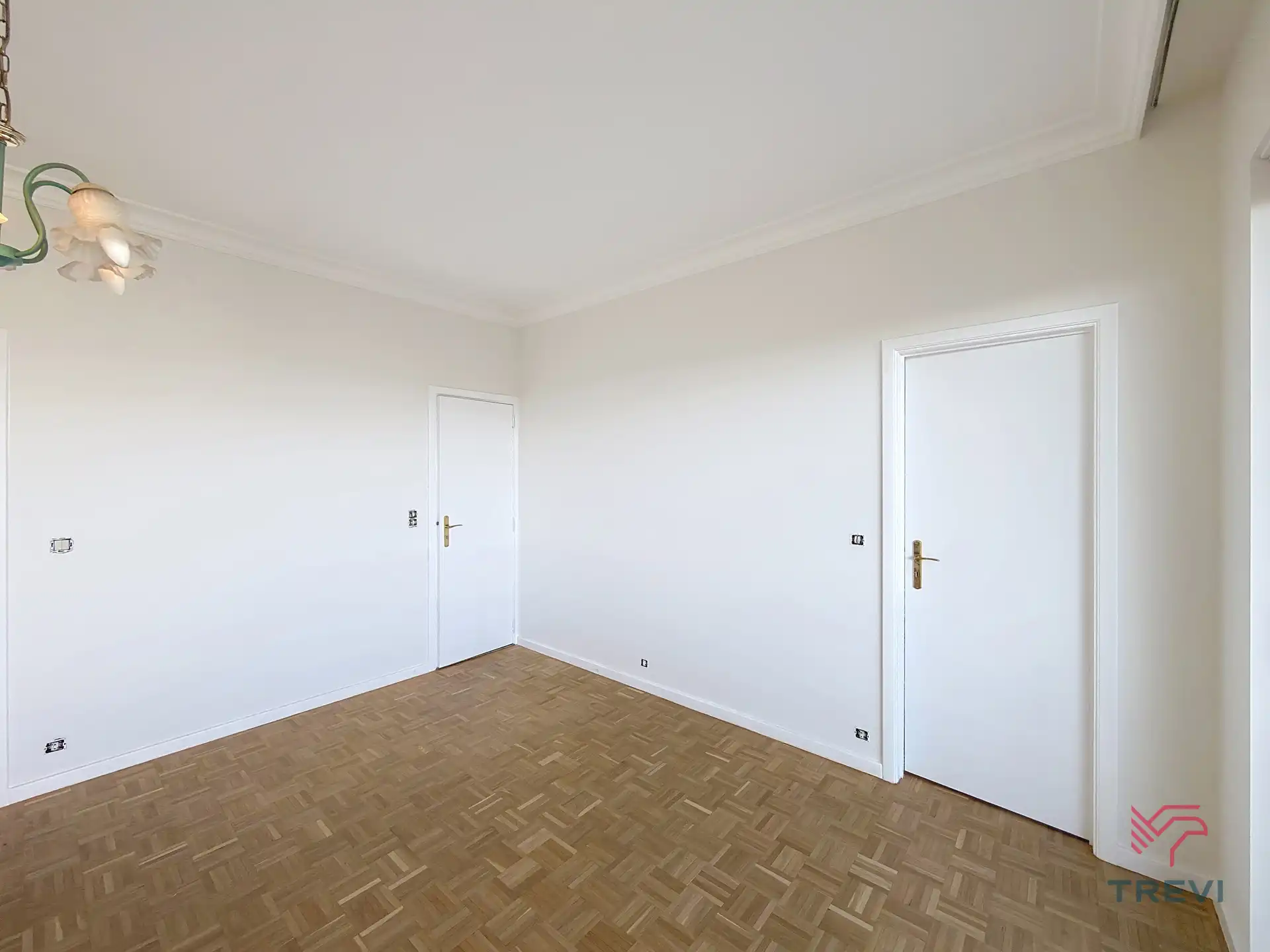 Opgefrist appartement met 1 slaapkamer op de Brugmannlaan ! foto 4