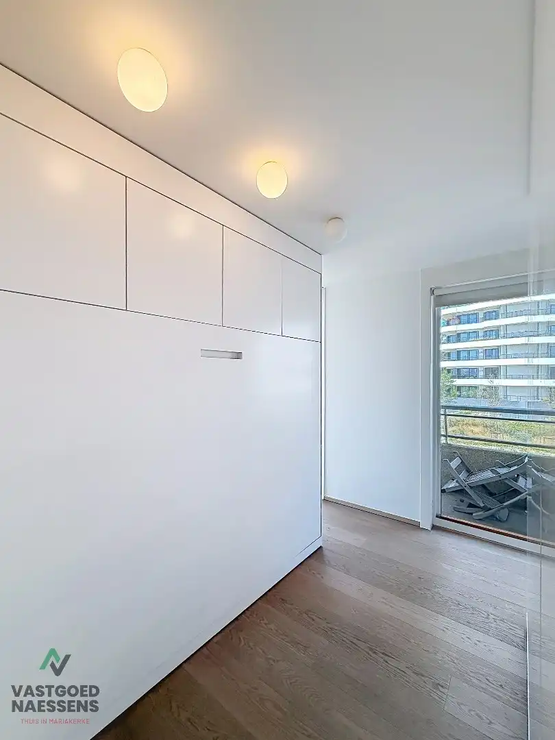 SCHITTEREND VERNIEUWD HOEKAPPARTEMENT – 2 SLPK – TERRASSEN – ZEEZICHT EN ZICHT OP GOLF foto 20