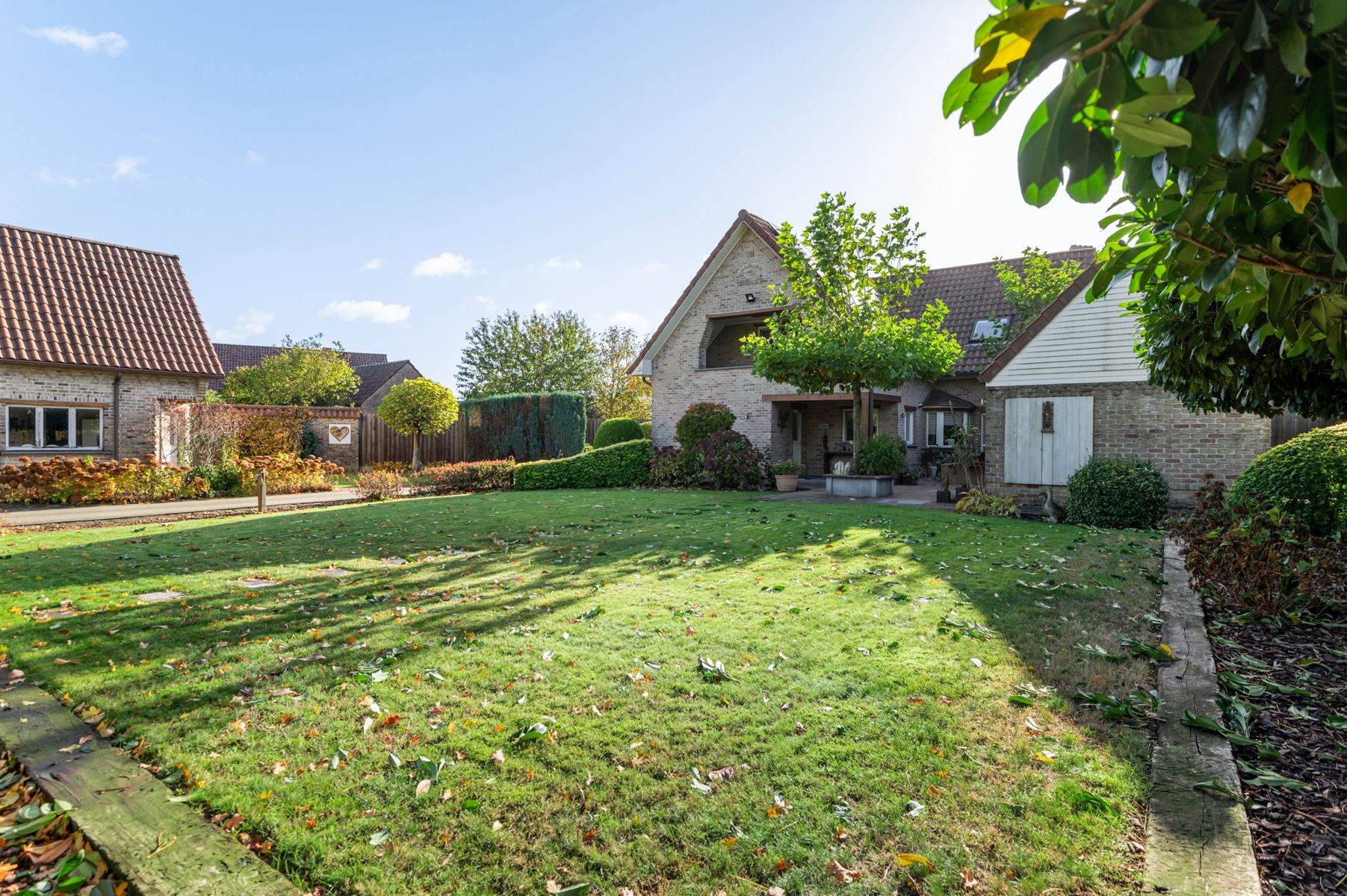 Luxueuze villa met 5 slks en 2bdks op 1595m2  foto 3