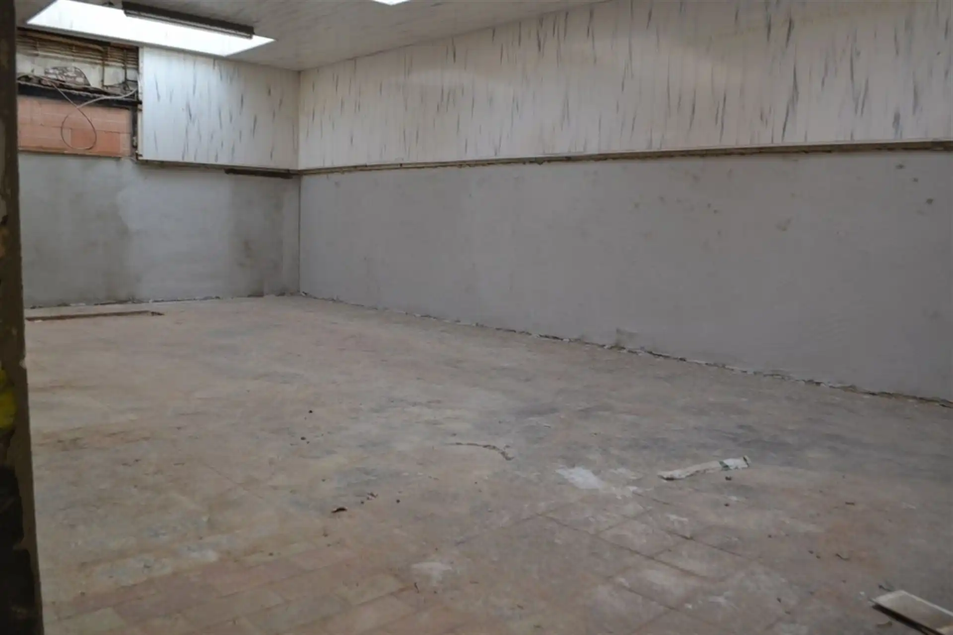 Stockage unit van +/- 30 m² in complex van 15 units  foto 5