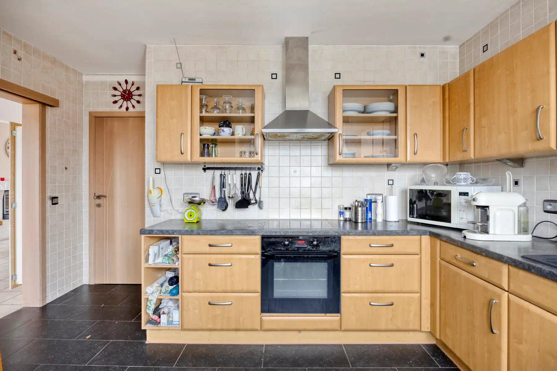 Zeer ruim appartement(3slpks) met 2 garages + zolder + tuin  foto 9