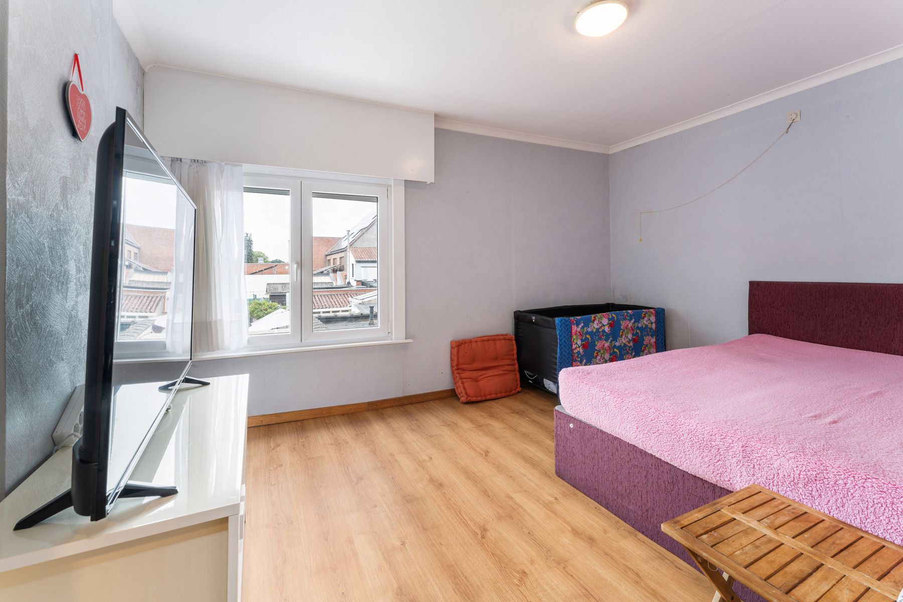 Centraal gelegen woning met afzonderlijke garage foto 9