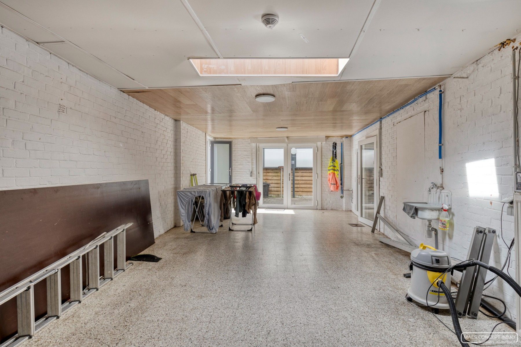 Ruime woning te koop te Waregem op strategische ligging foto 23