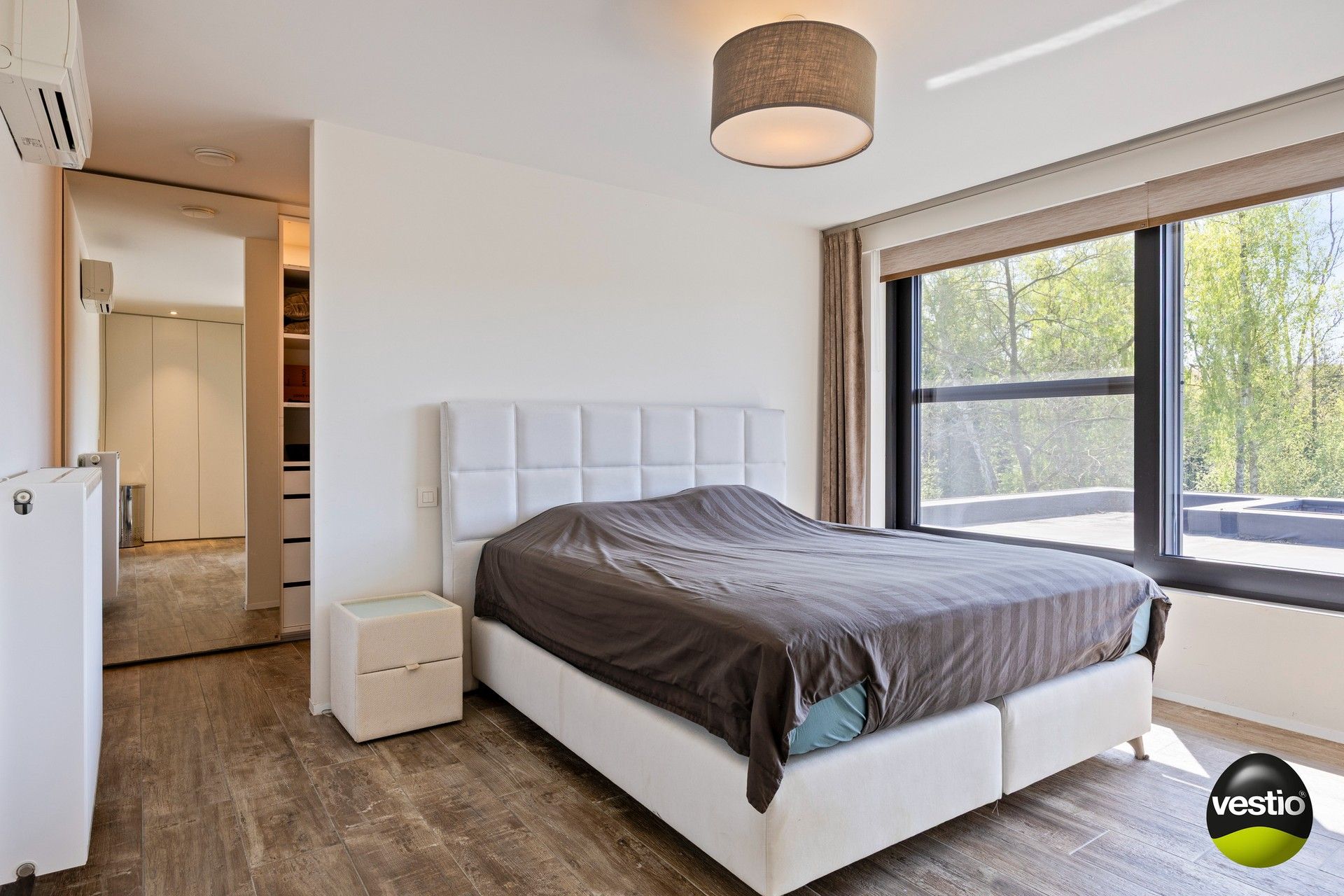 EXCLUSIEVE VILLA MET 3 SLAAPKAMERS, 2 BADKAMERS, BUREEL EN ZWEMBAD TE KOOP IN HASSELT foto 27
