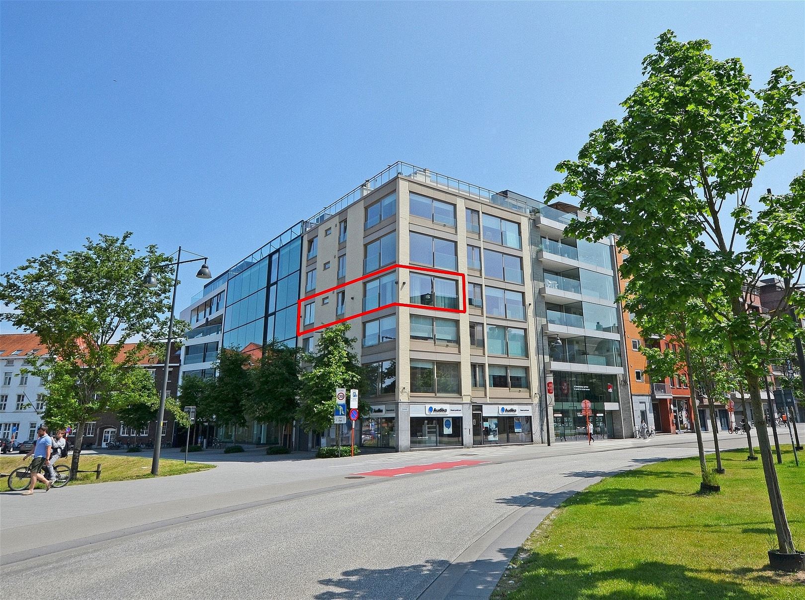 2-slaapkamerappartement met zicht op de jachthaven van Hasselt foto 2