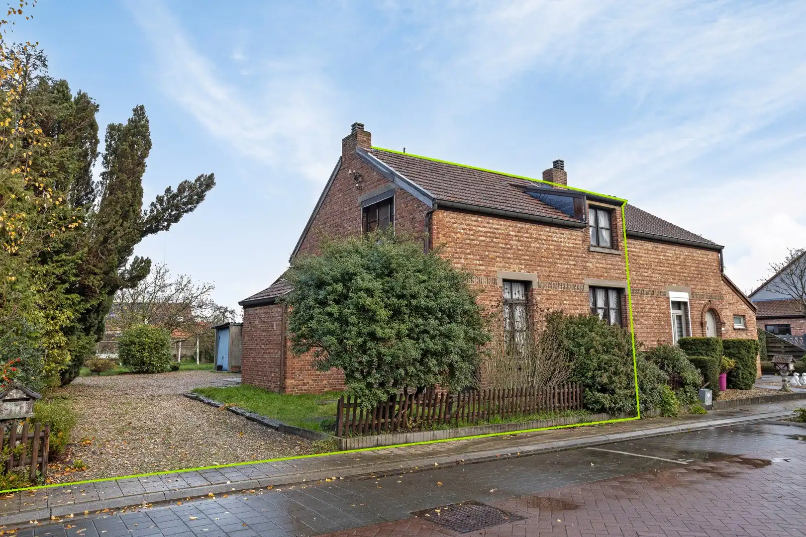 Te renoveren halfopen woning met 3 slpks op 604 m² te St.-Jozef-Olen ! foto 2