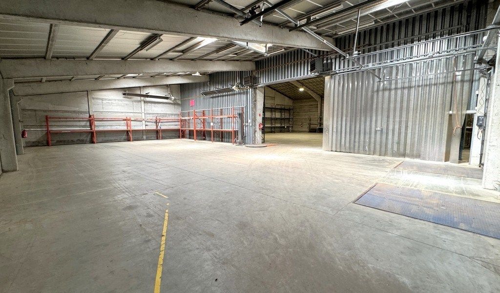 Bedrijfspand te huur in KMO-zone nabij N16 te Bornem foto 8