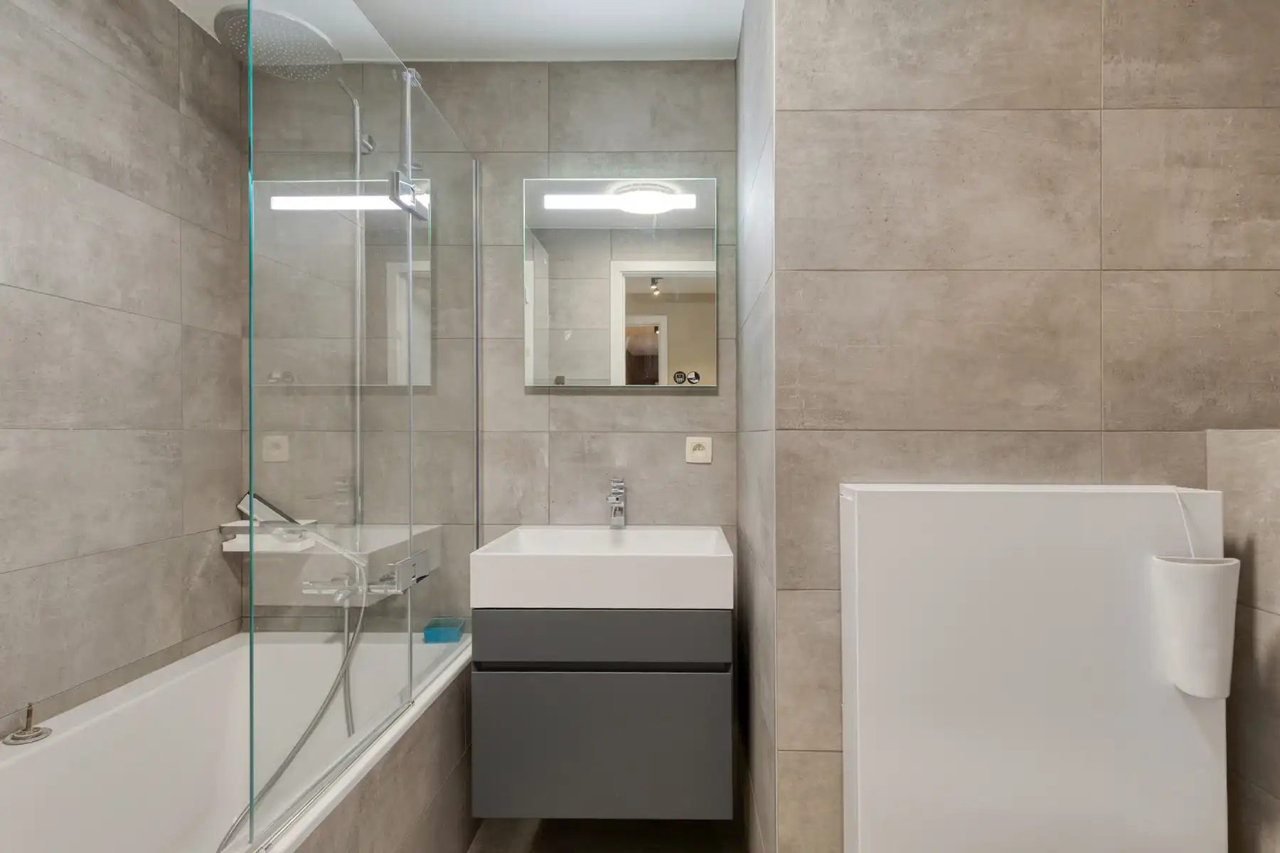 3 slaapkamer, 2 badkamer appartement met terras en parkings foto 14