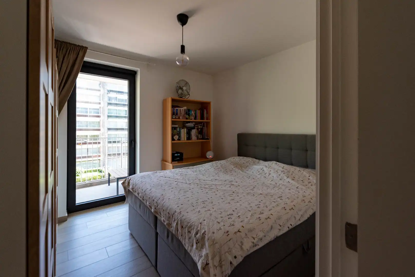 Modern 2-slaapkamer appartement met parking foto 6