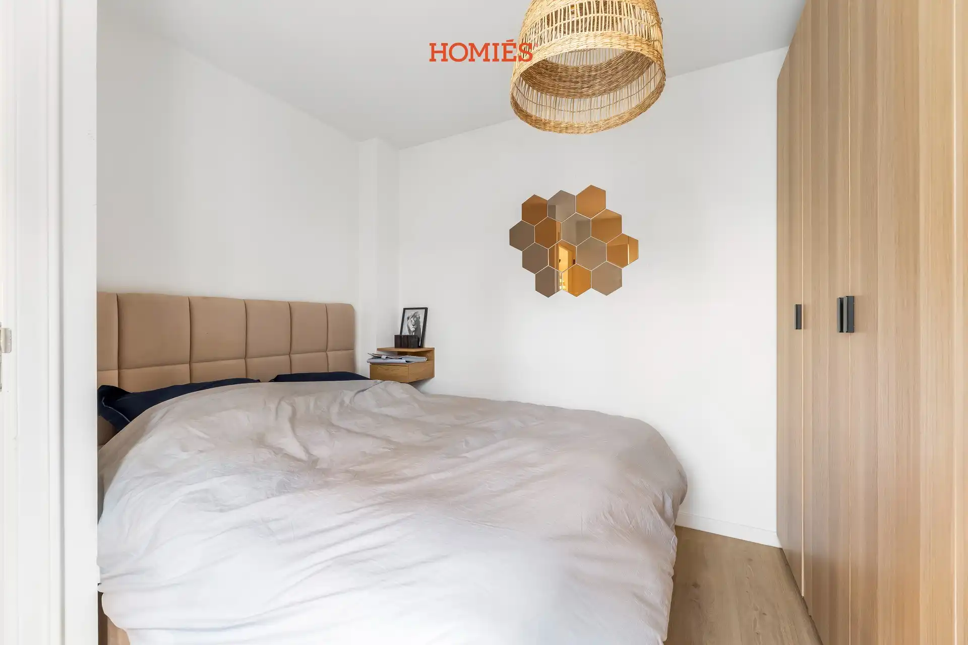 Gerenoveerde, bemeubelde studio met aparte slpk in Leuven foto 7