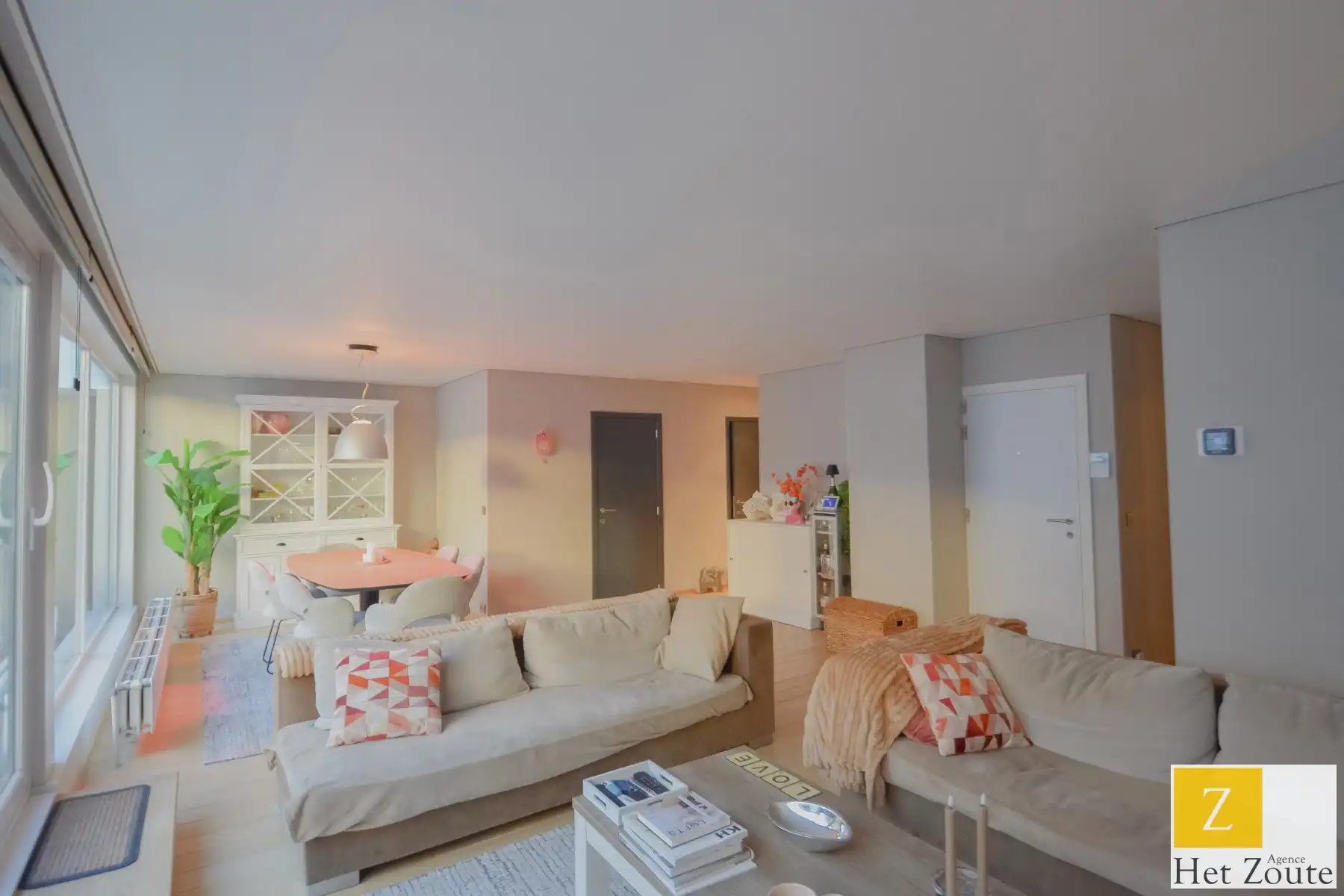 Instapklaar penthouse met terras en zijdelings zeezicht foto 6