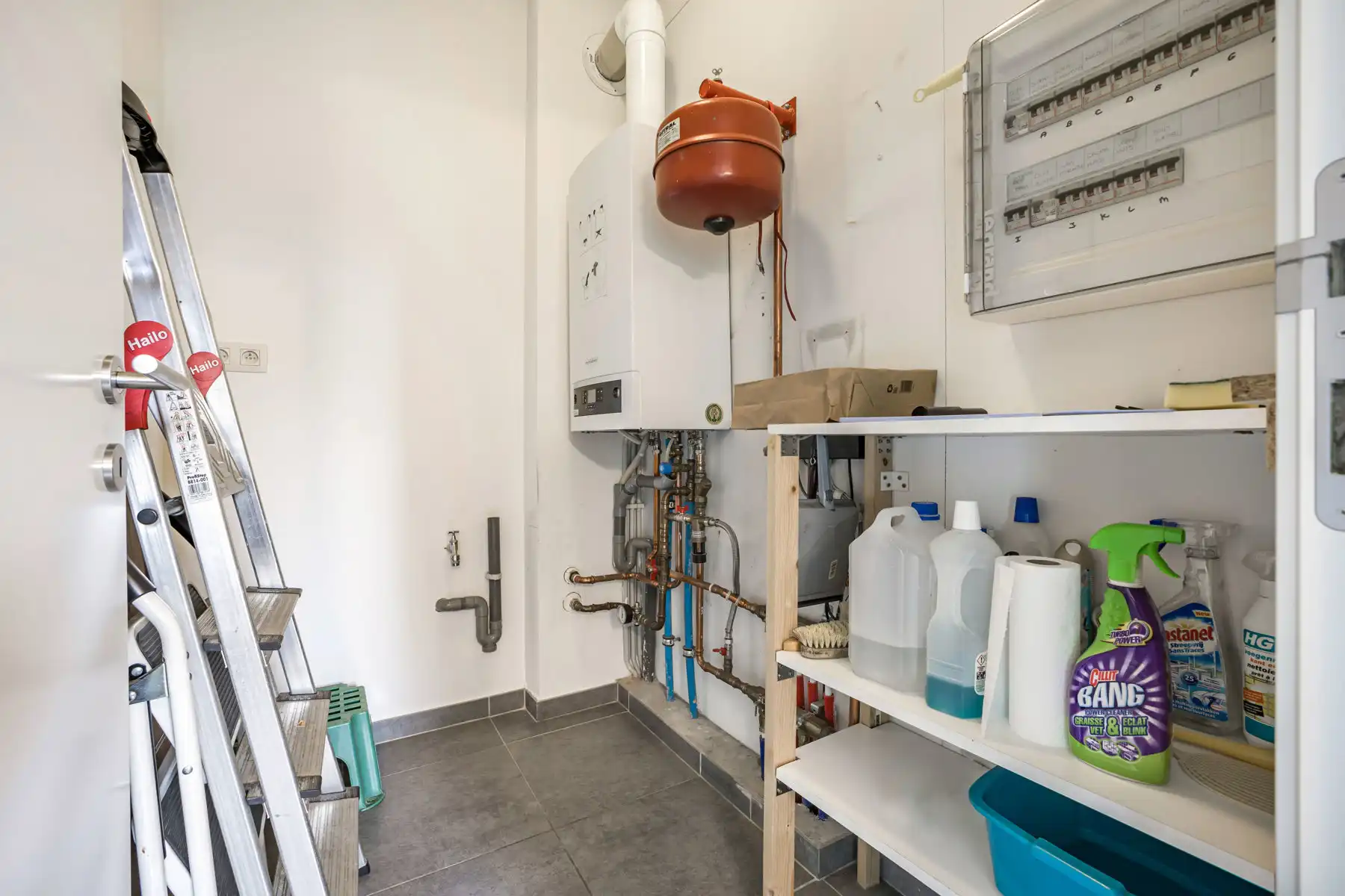 Zeer gunstig gelegen appartement met 2 slaapkamers + garage foto 22