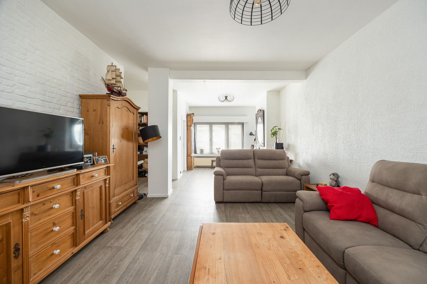 Op te frissen eengezinswoning met 2 à 3 slaapkamers en tuin foto 5