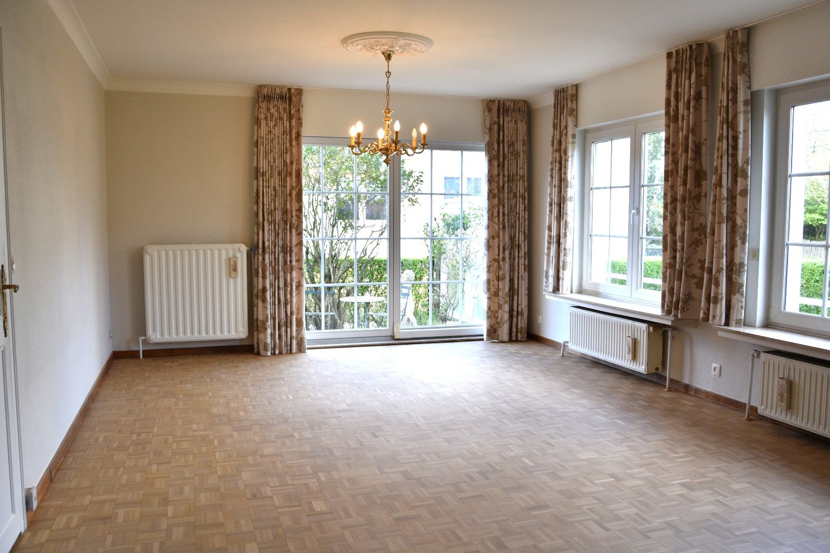 Ruim appartement met 3 slaapkamers foto 6