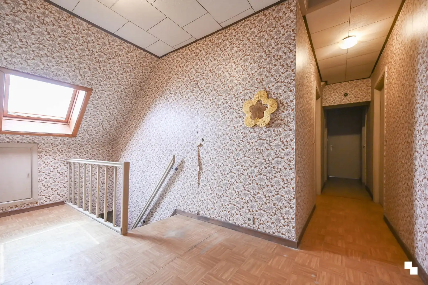 Verder op te knappen handelseigendom met woonst in centrum Izegem foto 18