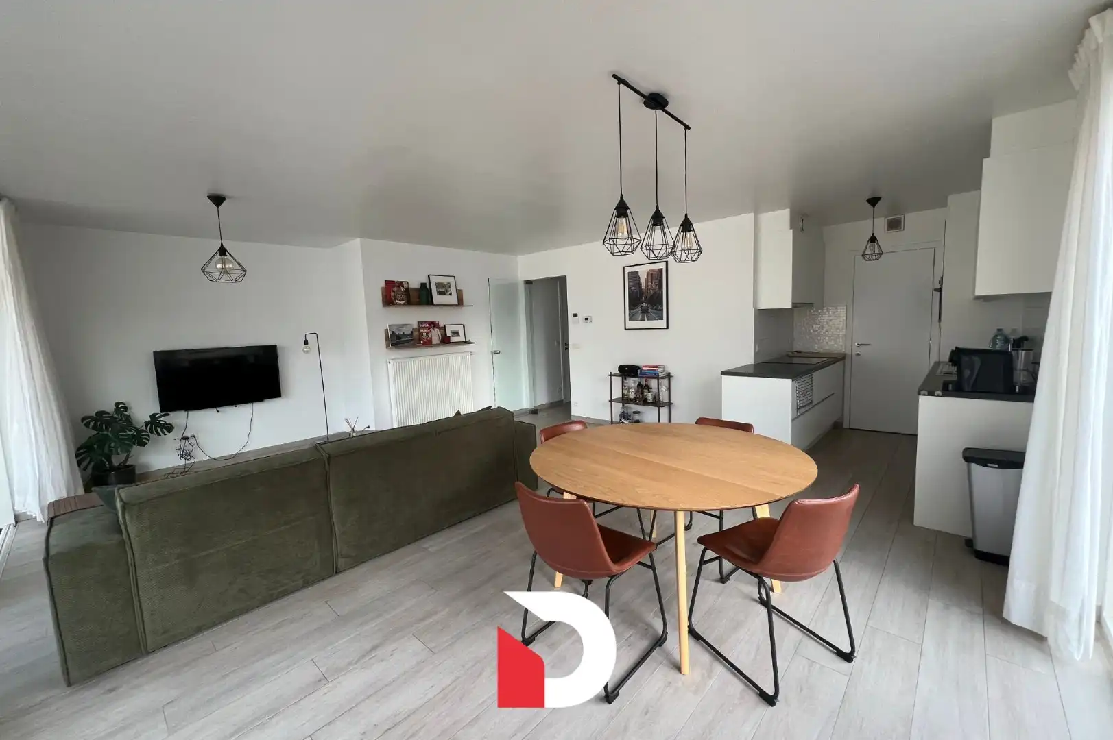 Recent appartement met 2 slaapkamers en autostaanplaats foto 3