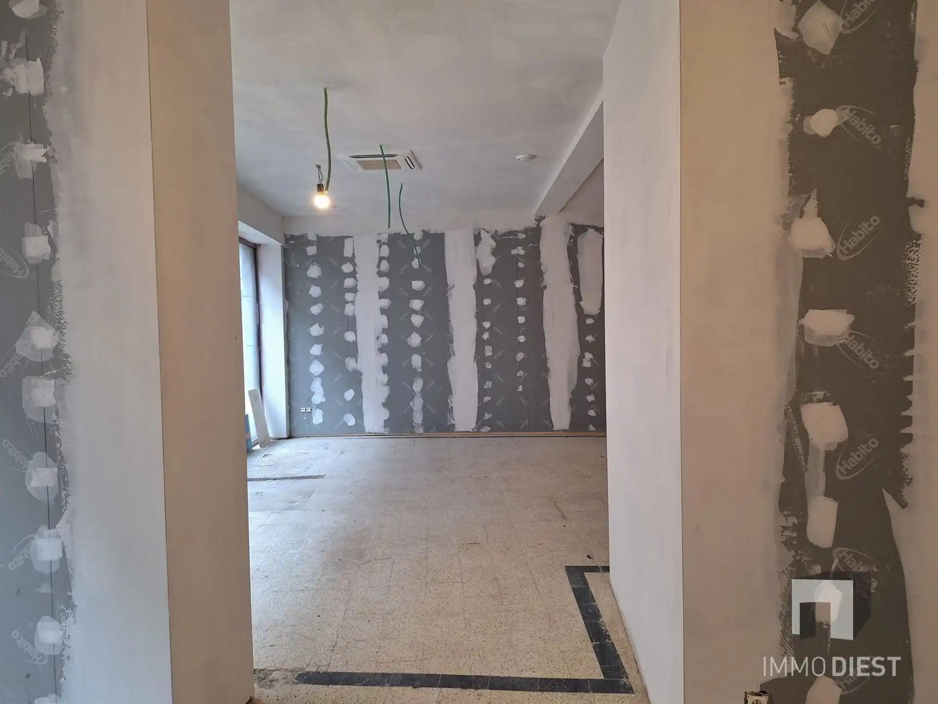 Handelspand in de mooiste winkelstraat van Dies foto 2