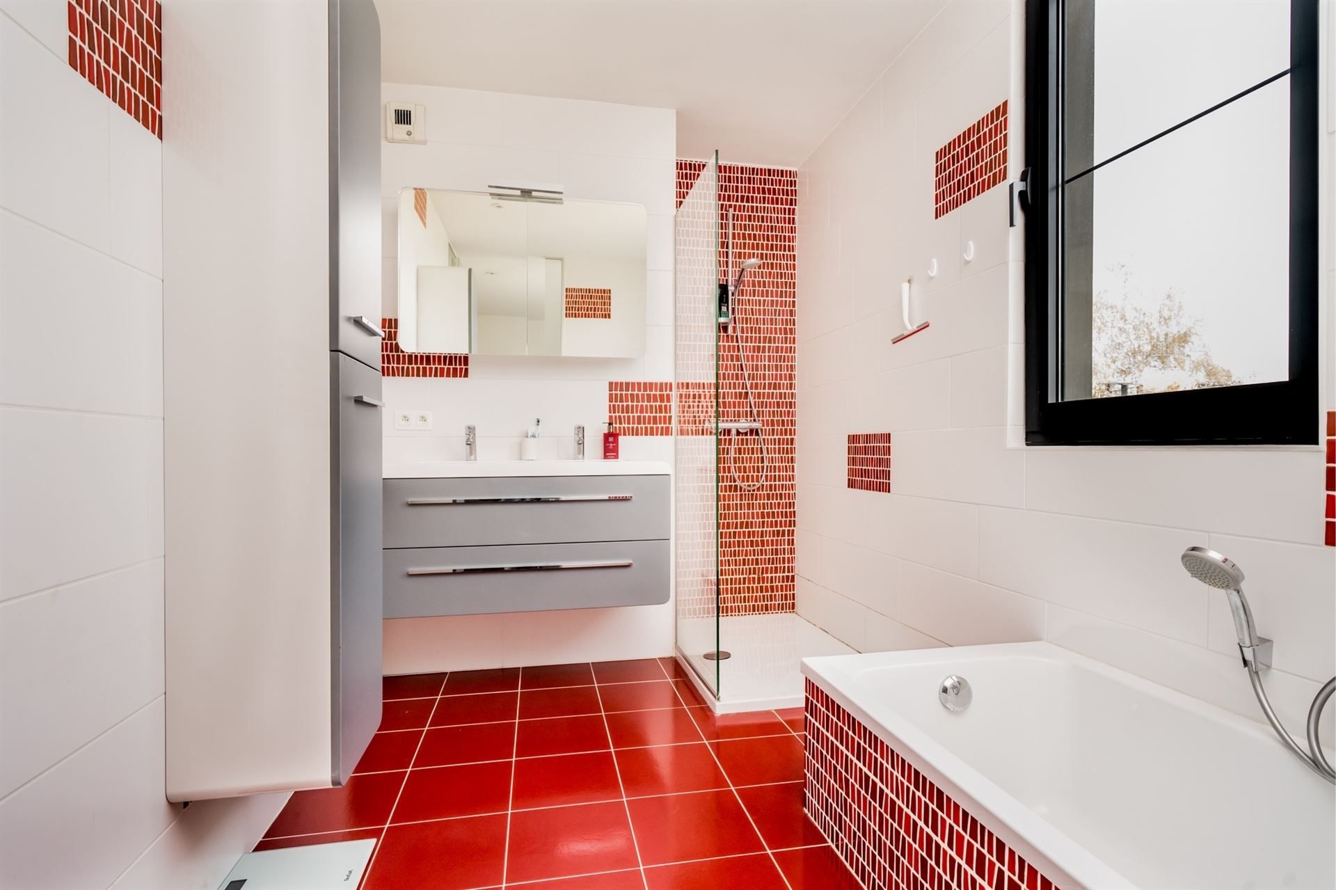 Duplex app. met 2 slpk, lift en 3 terrassen nabij centrum Mechelen foto 11