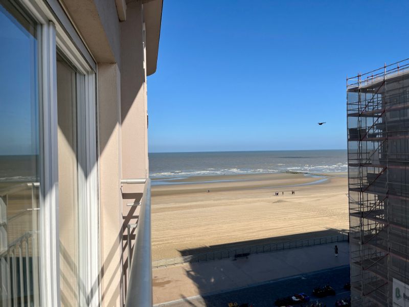 Appartement met zijdelings zeezicht foto 9