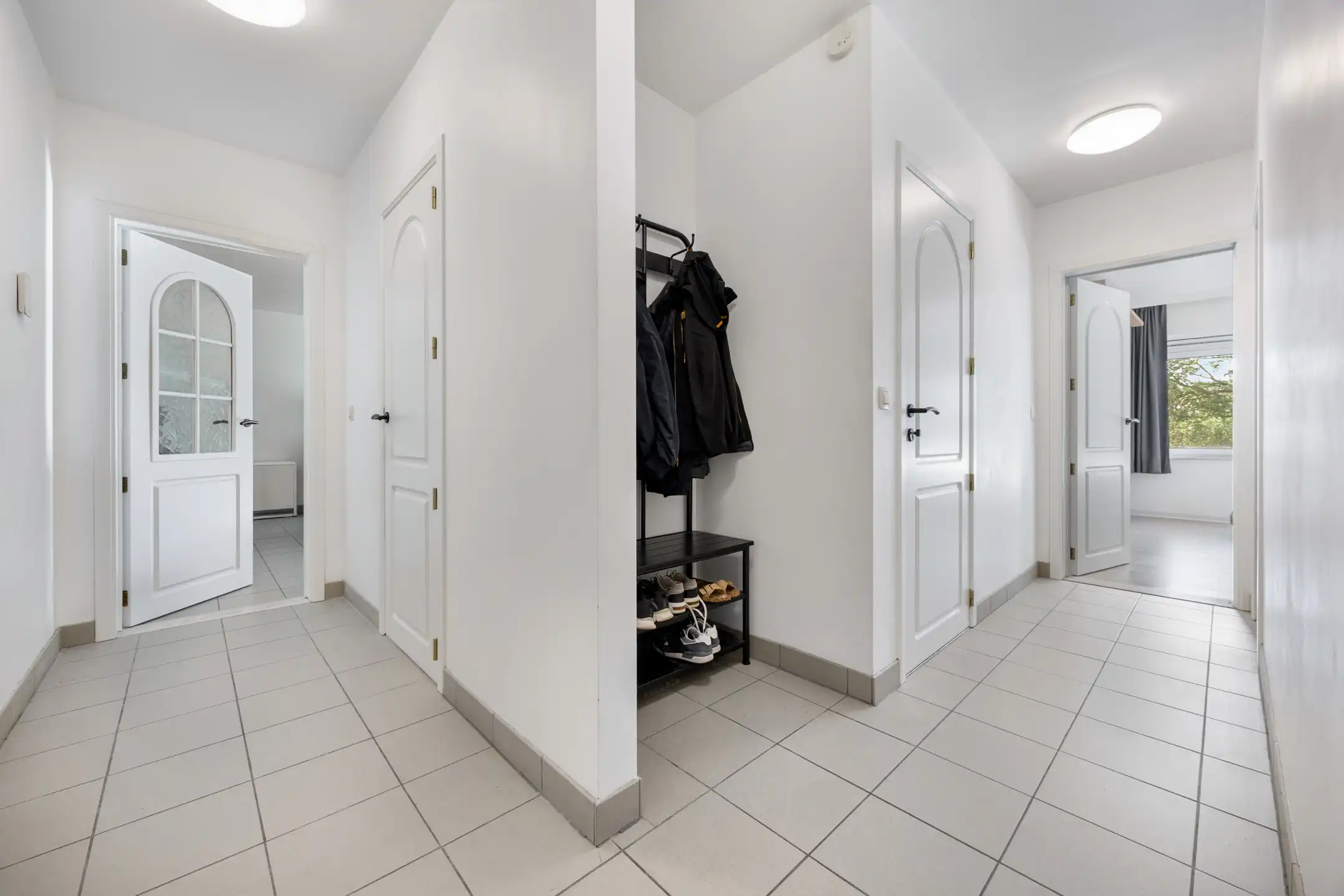 Ruim appartement met 3 slaapkamers nabij centrum Brasschaat foto 2