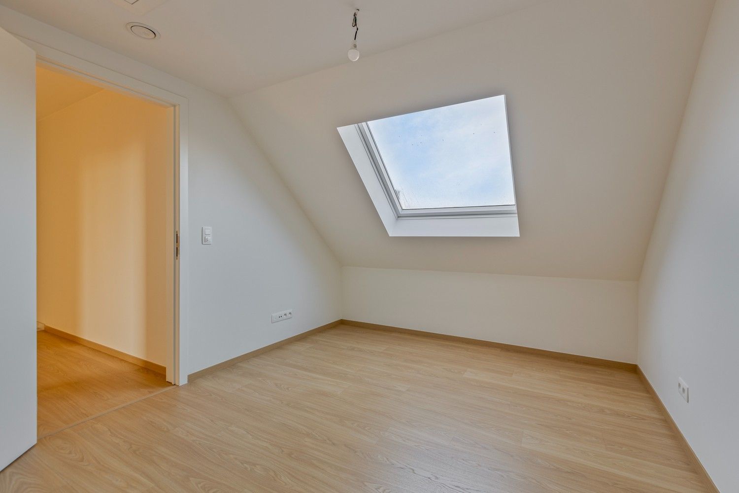 Moderne nieuwbouwwoning met twee slaapkamers in het centrum van Vucht foto 19