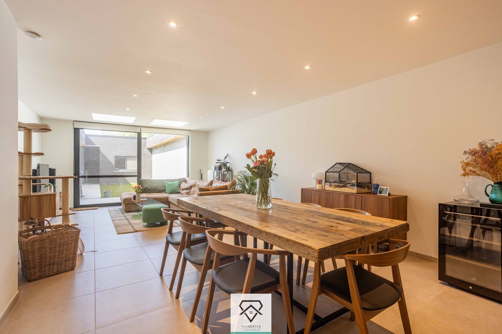 Uitzonderlijk appartement met tuin, zeer ruime garage en topligging nabij Sint-Pietersplein foto 2