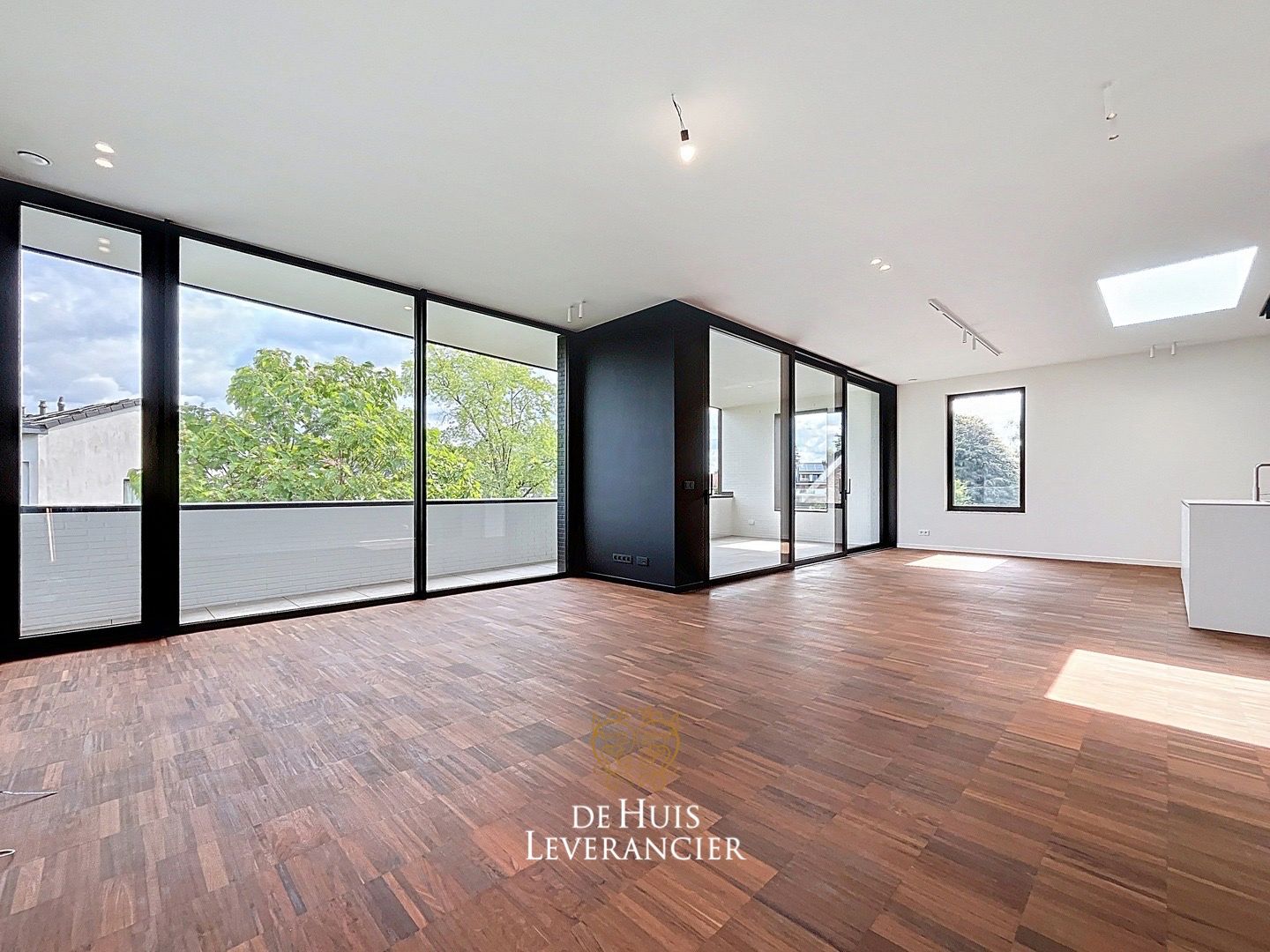Vernieuwbouwde BEN Loft-villa te huur in Kontich foto 7