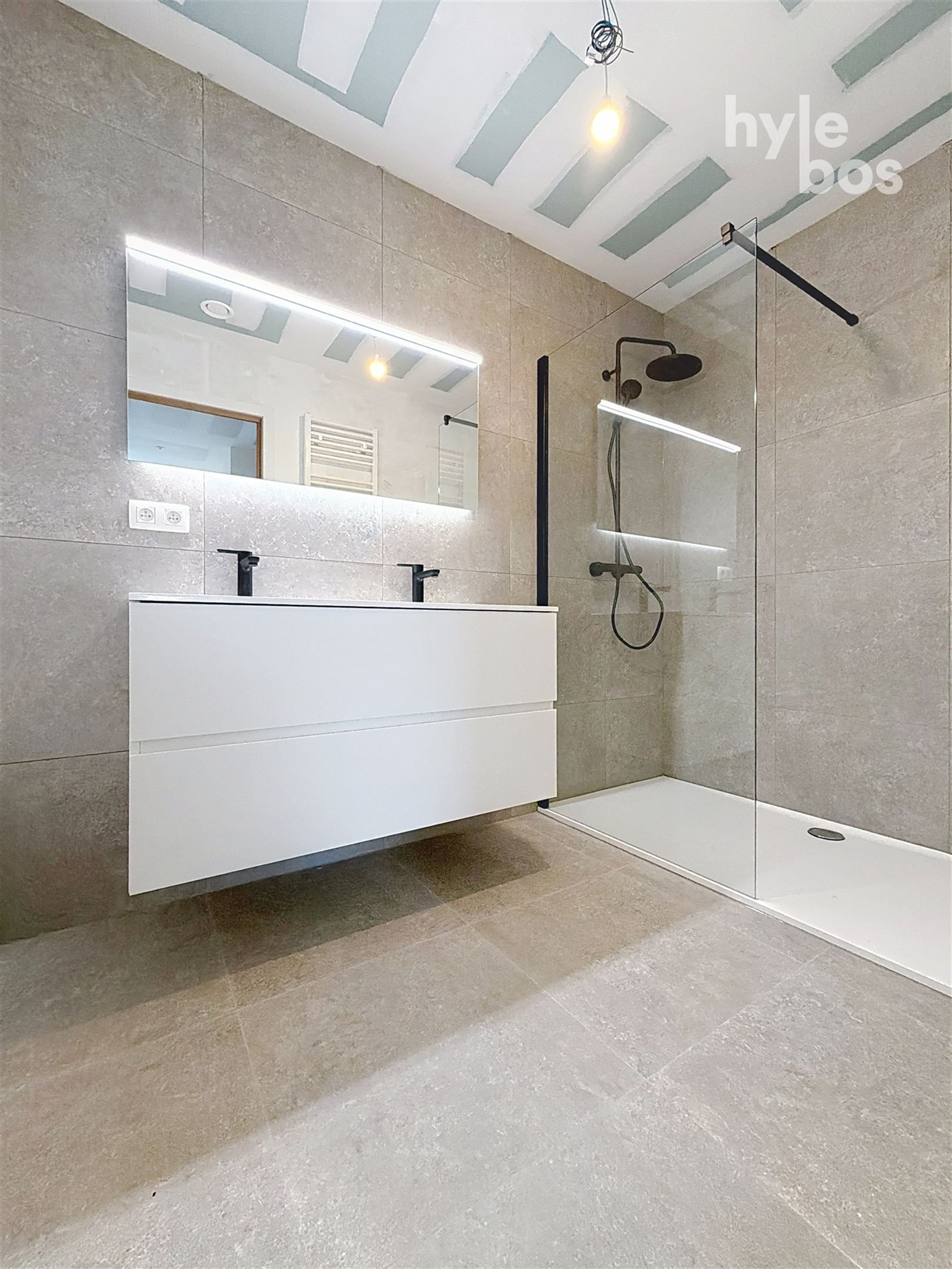 2 slaapkamer nieuwbouwappartement met scheldezicht foto 11