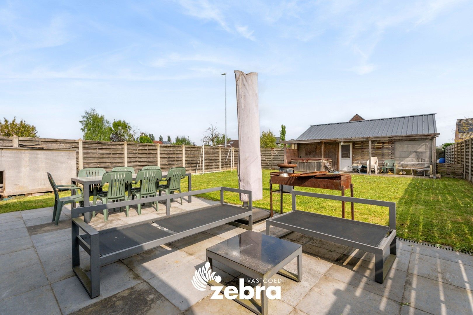 Instapklare woning met drie slaapkamers en loods op een toplocatie te Izegem! foto 18