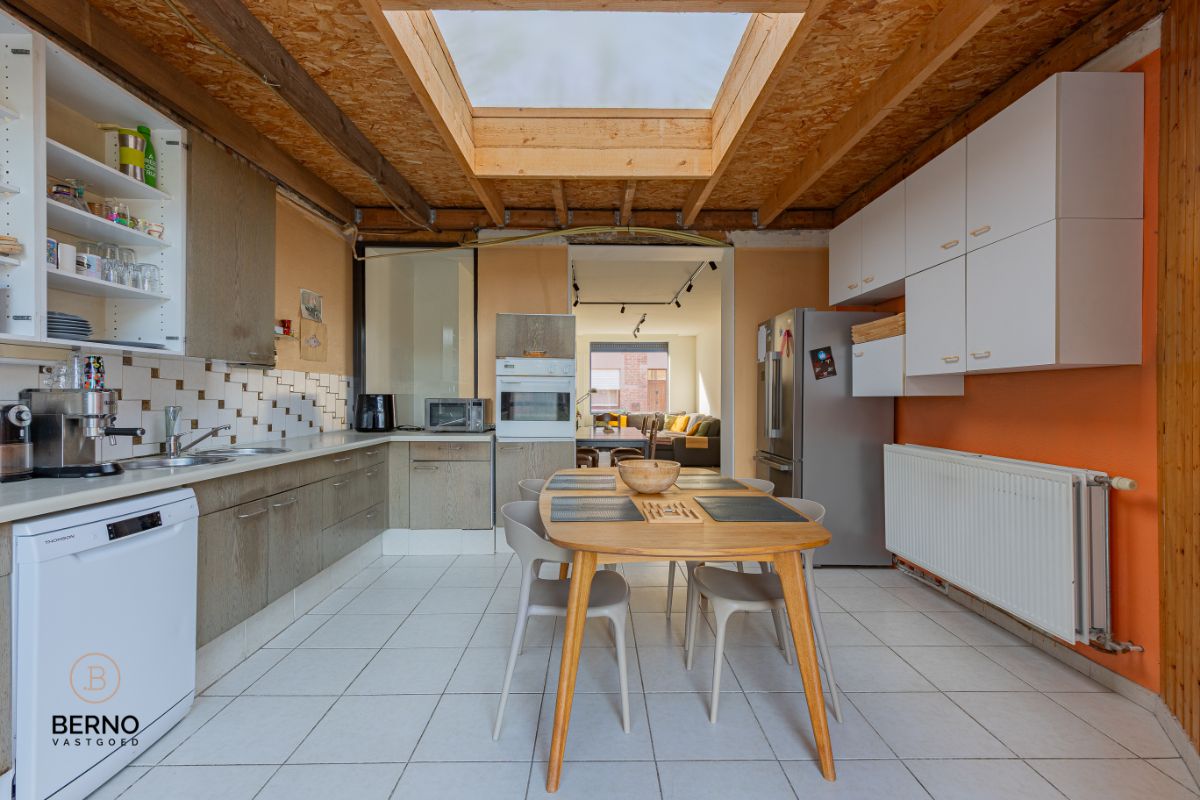 Woning met tuin en zij-ingang foto 7