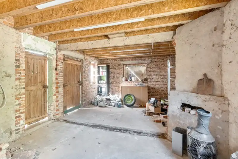 Rustig gelegen gezinswoning met aanpalend een groot bijgebouw op een perceel 9are foto 16