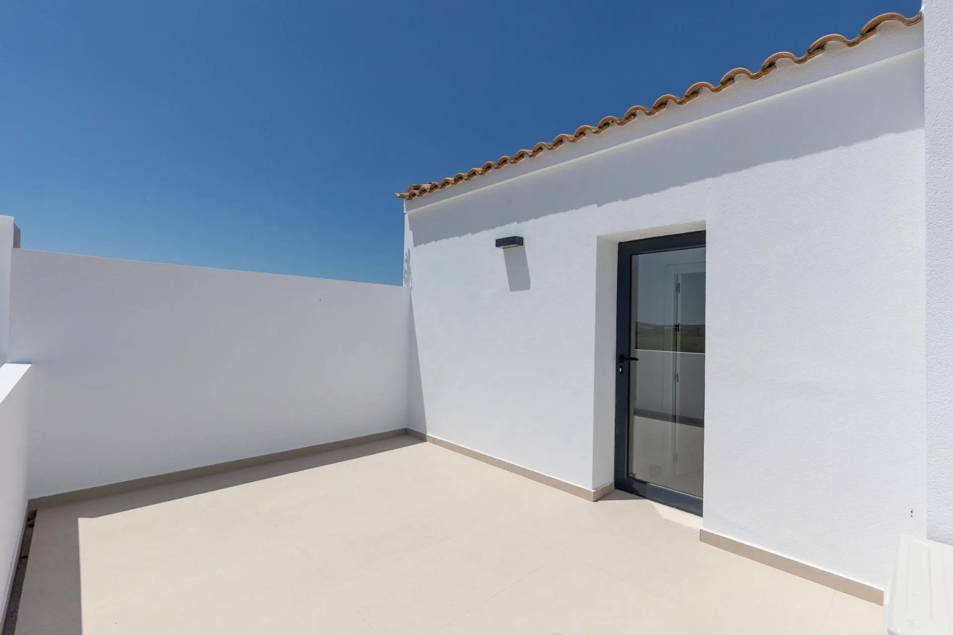 Waar rust en ruimte samenkomen – leef royaal in het hart van de Vega Baja foto 37
