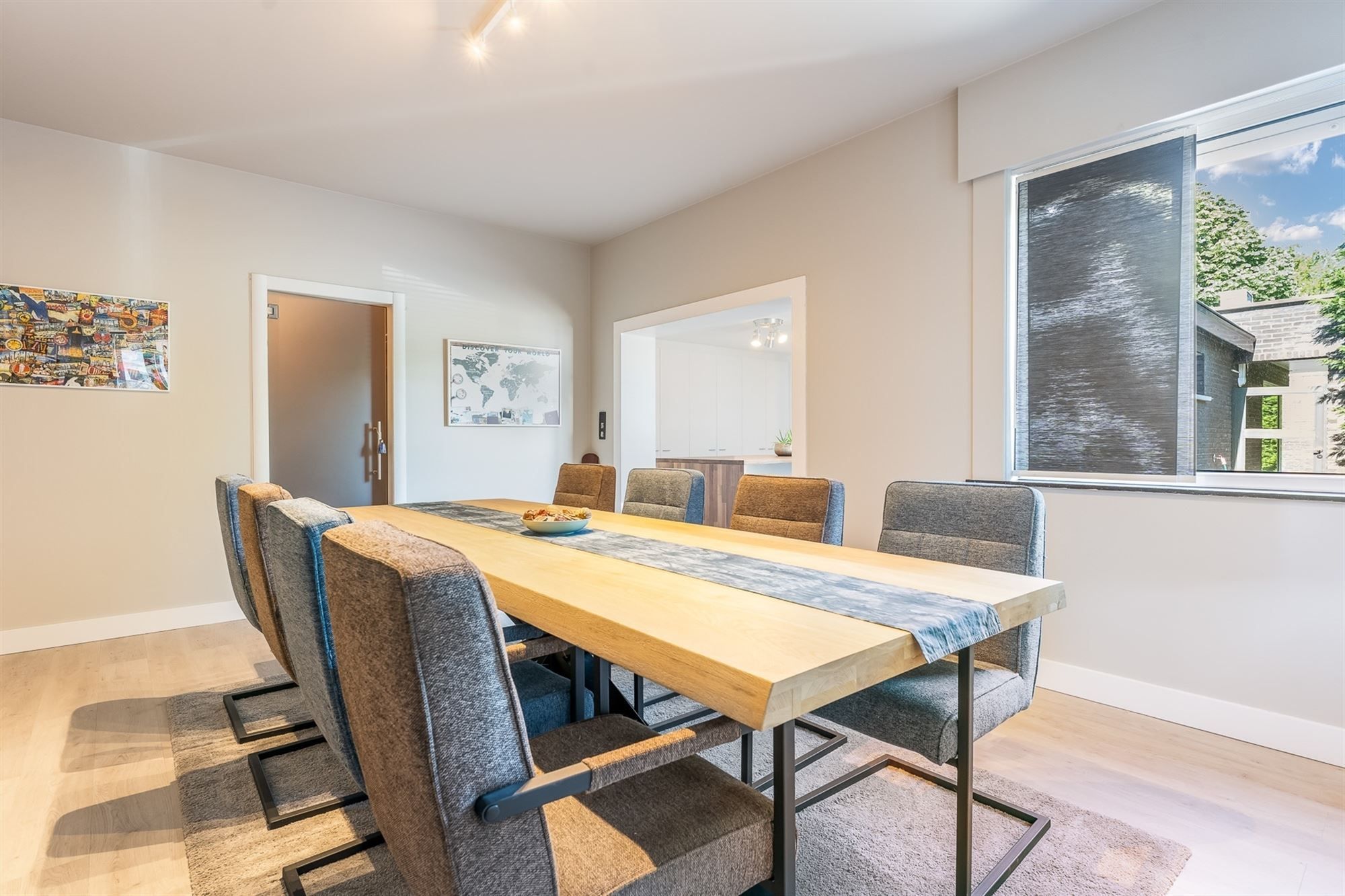 ZEER GOED GELEGEN, RUIME WONING  MET PRAKTIJKRUIMTE EN MOGELIJKHEID TOT 4 SLAAPKAMERS TE ZONHOVEN foto 13
