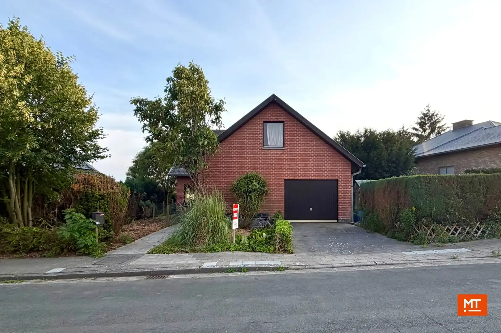 Ruime alleenstaande woning te koop op een rustige locatie te Beselare foto 5