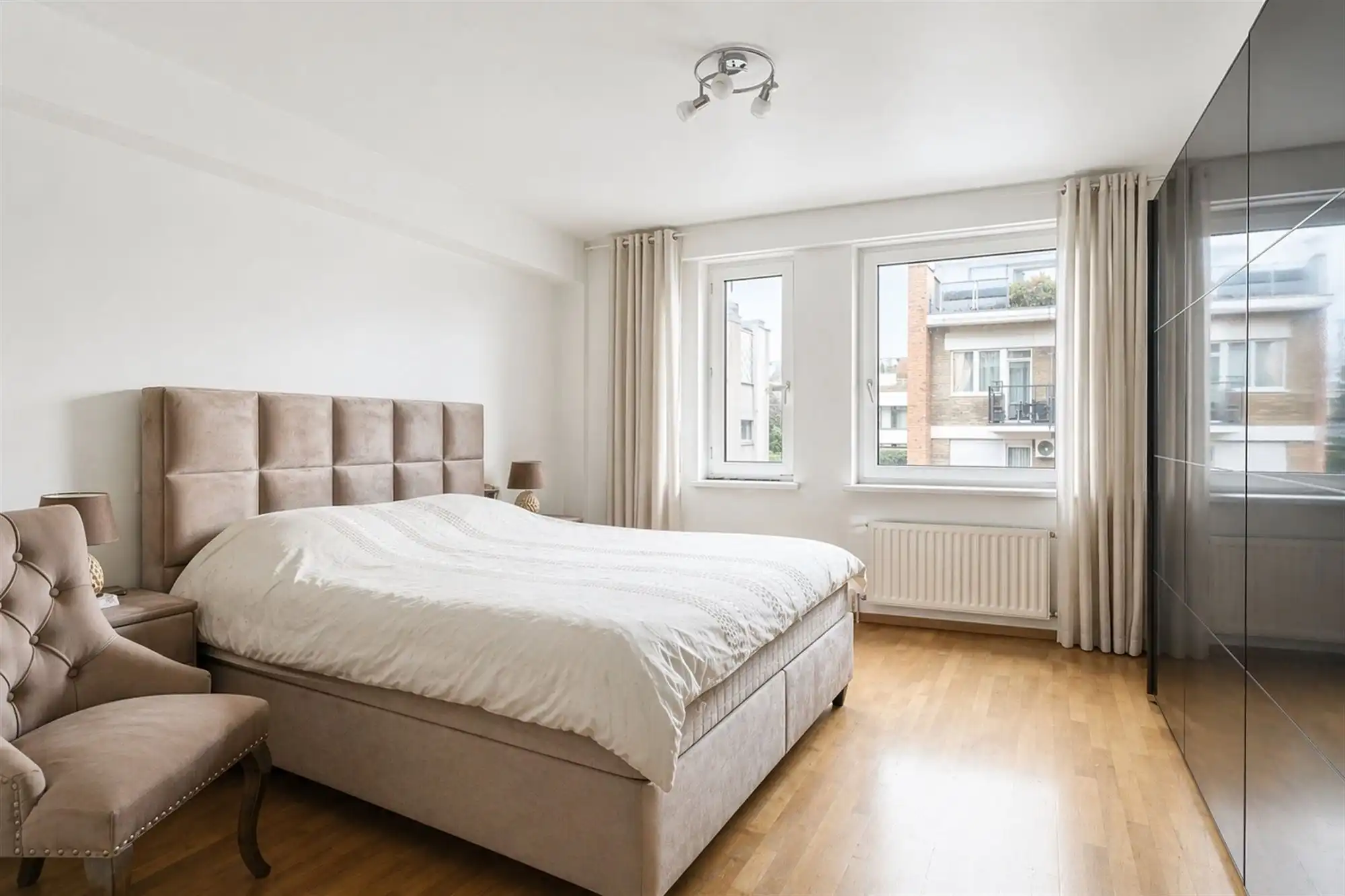 Ruim 126 m² appartement op de 6e verdieping in hartje Antwerpen foto 5