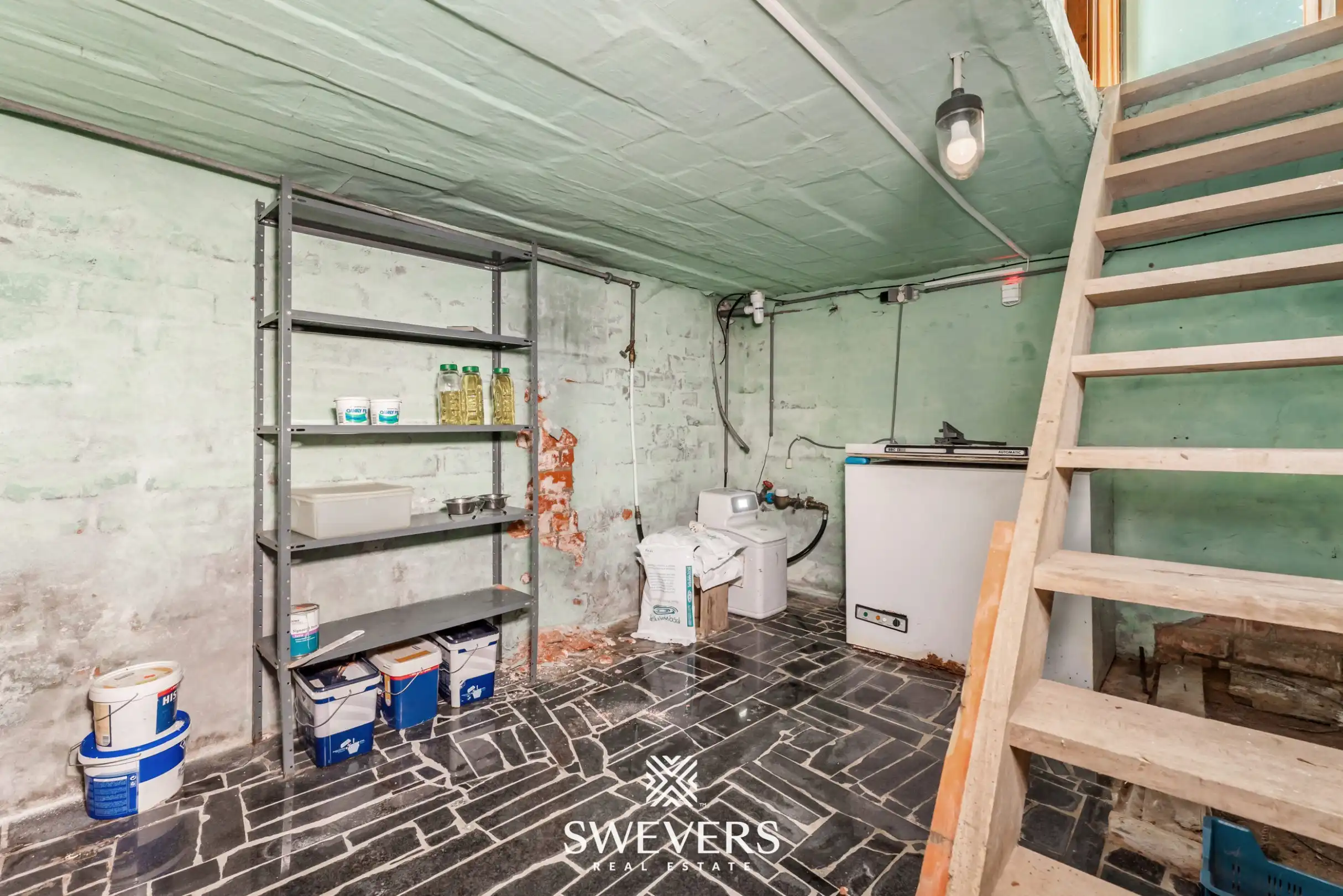 Statige woning met veel potentieel te Hoepertingen foto 20