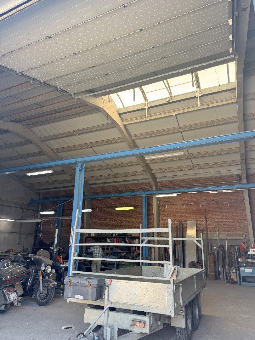Opslagruimte van 316 m² met vlotte bereikbaarheid te huur in Gullegem foto 2