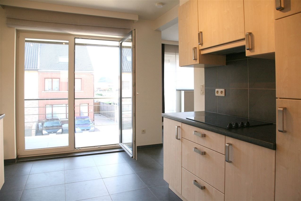 Duplex met 2 slpk., groot terras en twee autostplts  foto 8