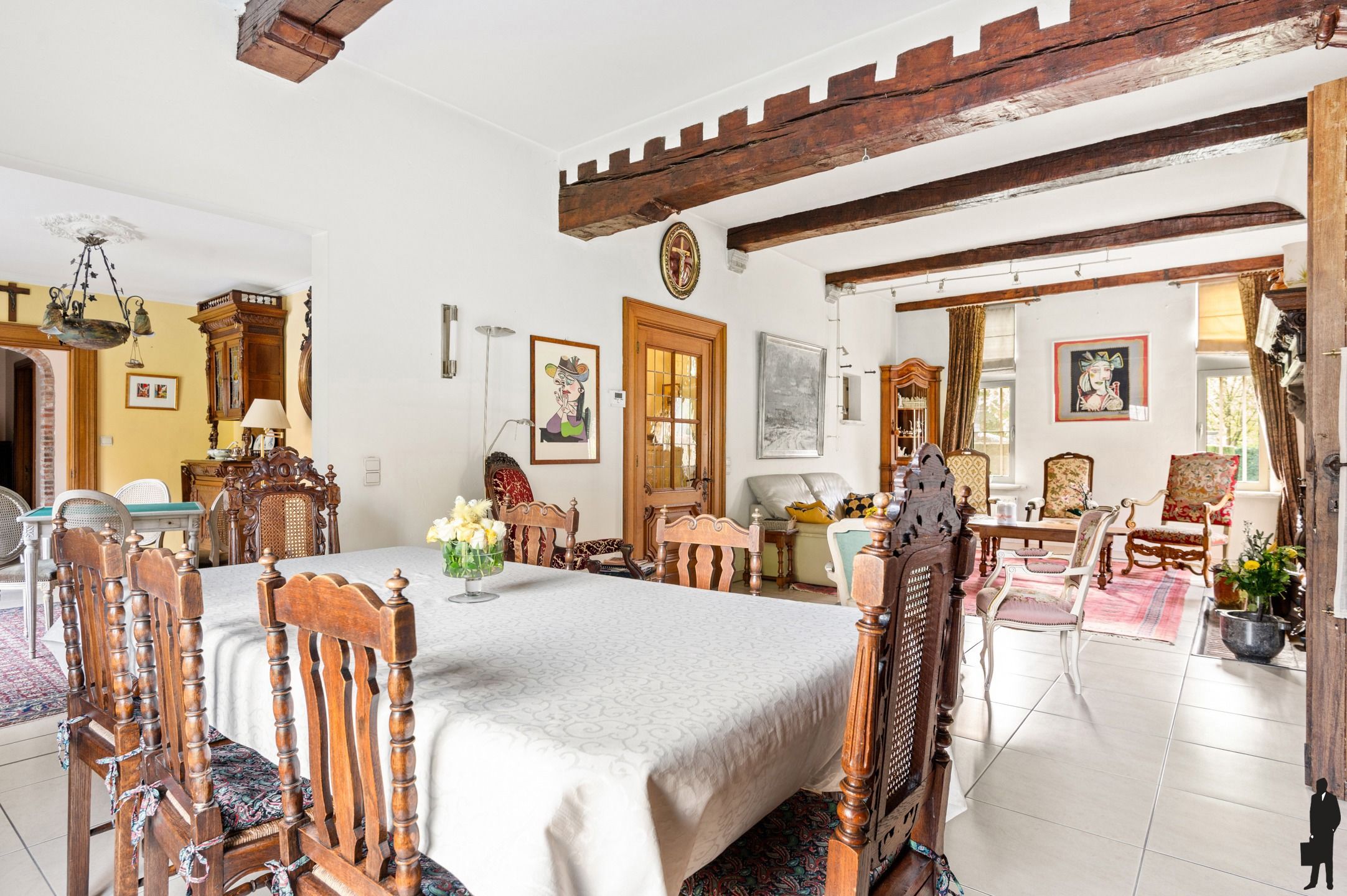 Exclusieve villa met conciërgewoning op 4.102m² foto 14