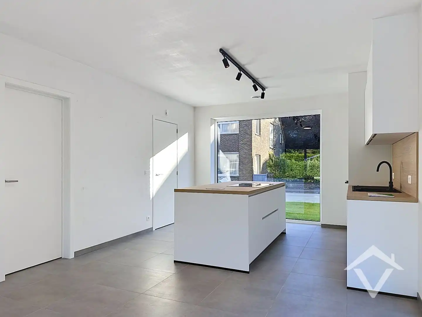 Nieuwbouwwoning met 3 slaapkamers in centrum Koekelare  foto 7